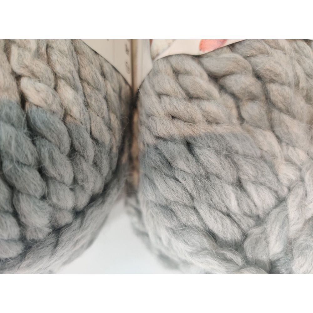 Touch Of Alpaca Thick & Quick Lion Brand Yarn Jumbo 7 Cement 3 pack Lot - Picture 6 of 11